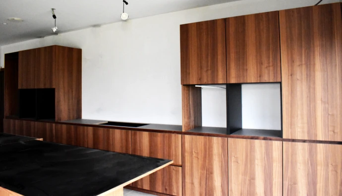 Cuisine en bois sur mesure réalisée par La Cour des Dames Menuiserie